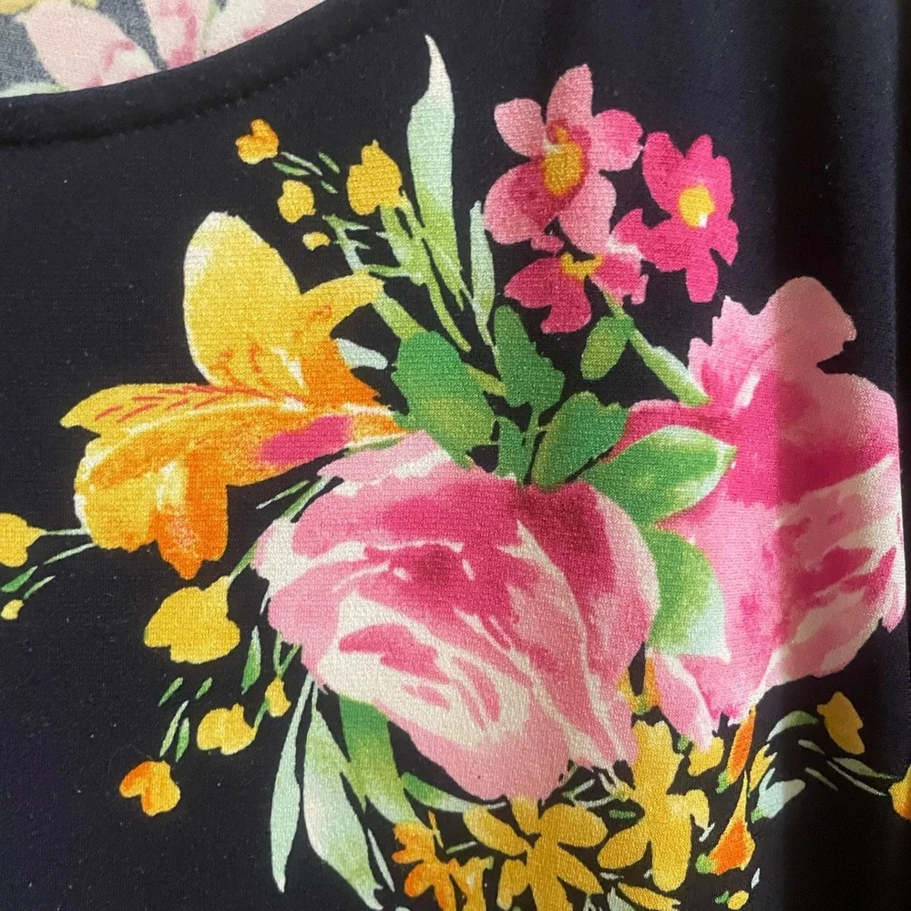 Nina Leonard Floral Bell-Sleeve Top - Pink and Black - Picture 7 of 7
